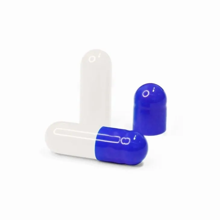 (001)
